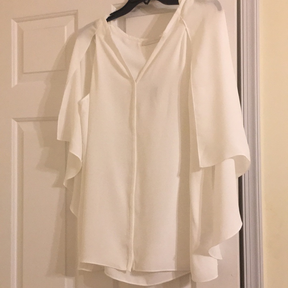 🔥Sale! NWT! Caped tank blouse. White.